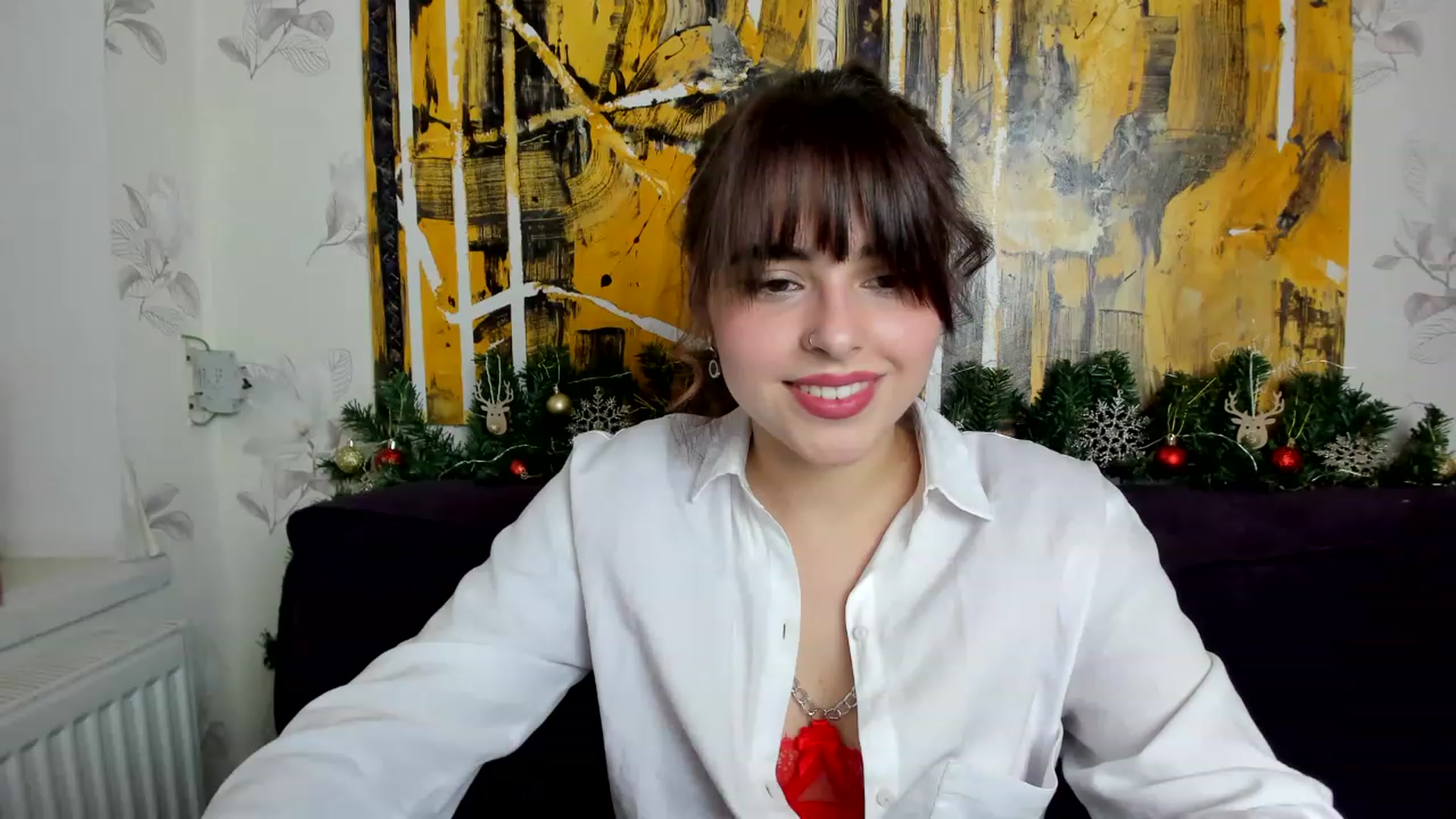 Gallery image thumbnail from MillaGold's myfreecams stream on, 12/18/2022, 11:35 image 5 of 20