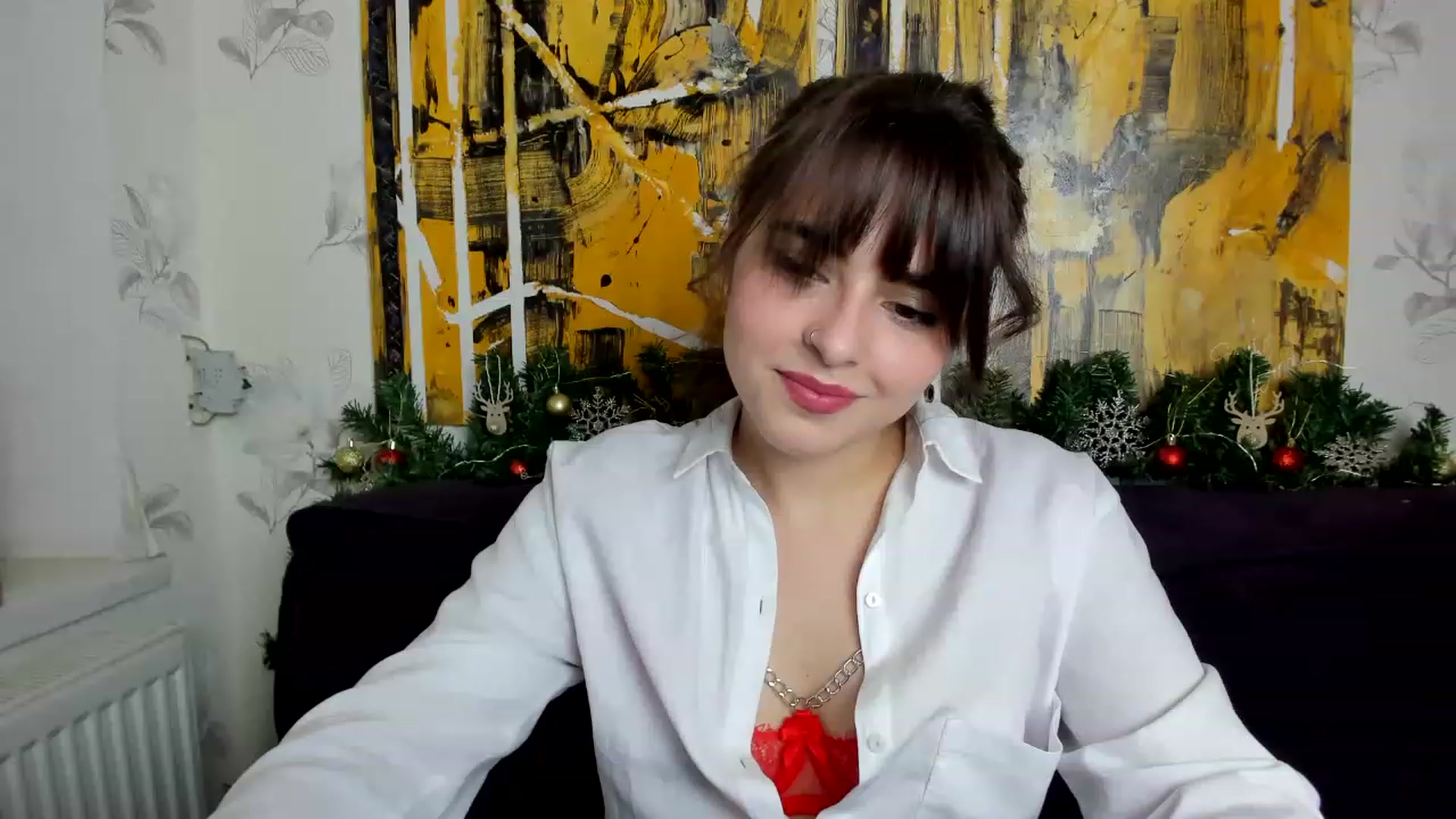 Gallery image thumbnail from MillaGold's myfreecams stream on, 12/18/2022, 11:35 image 14 of 20