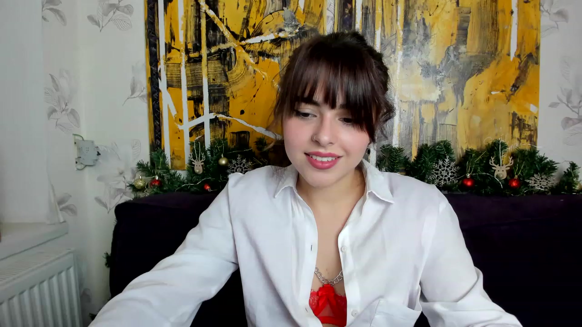 Gallery image thumbnail from MillaGold's myfreecams stream on, 12/18/2022, 11:35 image 4 of 20