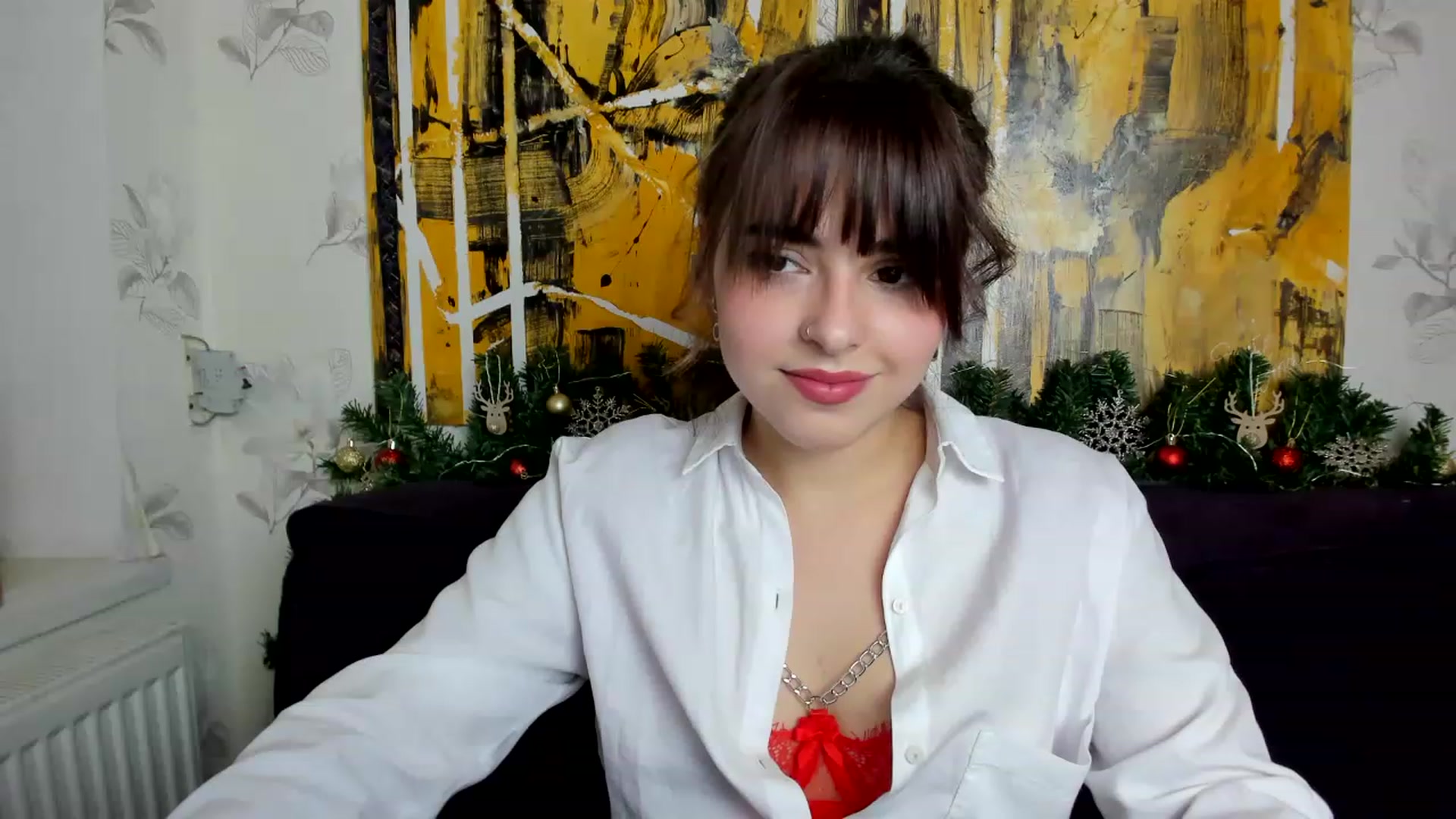 Gallery image thumbnail from MillaGold's myfreecams stream on, 12/18/2022, 11:35 image 10 of 20