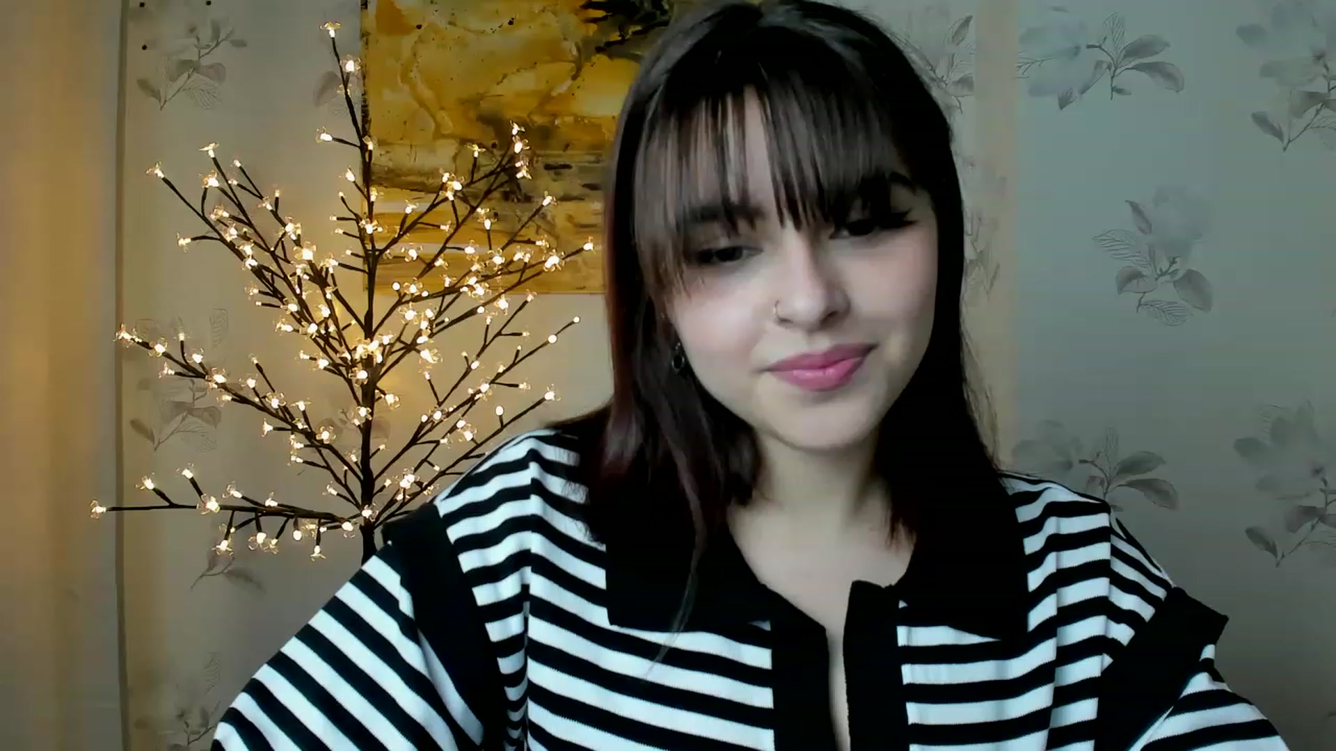 Gallery image thumbnail from MillaGold's myfreecams stream on, 12/21/2022, 14:04 image 9 of 20