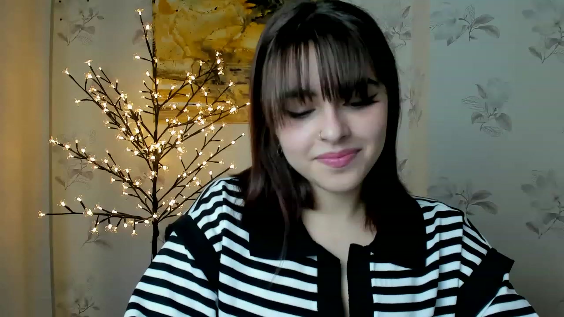 Gallery image thumbnail from MillaGold's myfreecams stream on, 12/21/2022, 14:04 image 11 of 20