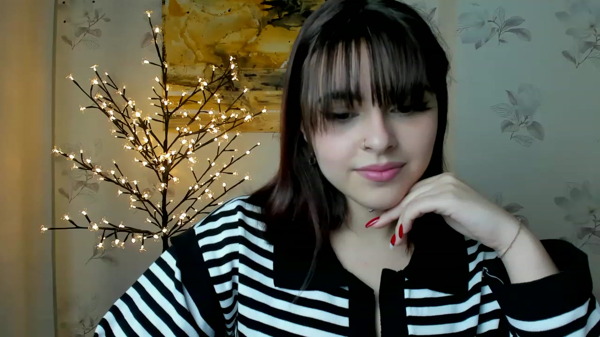 Gallery image thumbnail from MillaGold's myfreecams stream on, 12/21/2022, 14:04 image 8 of 20