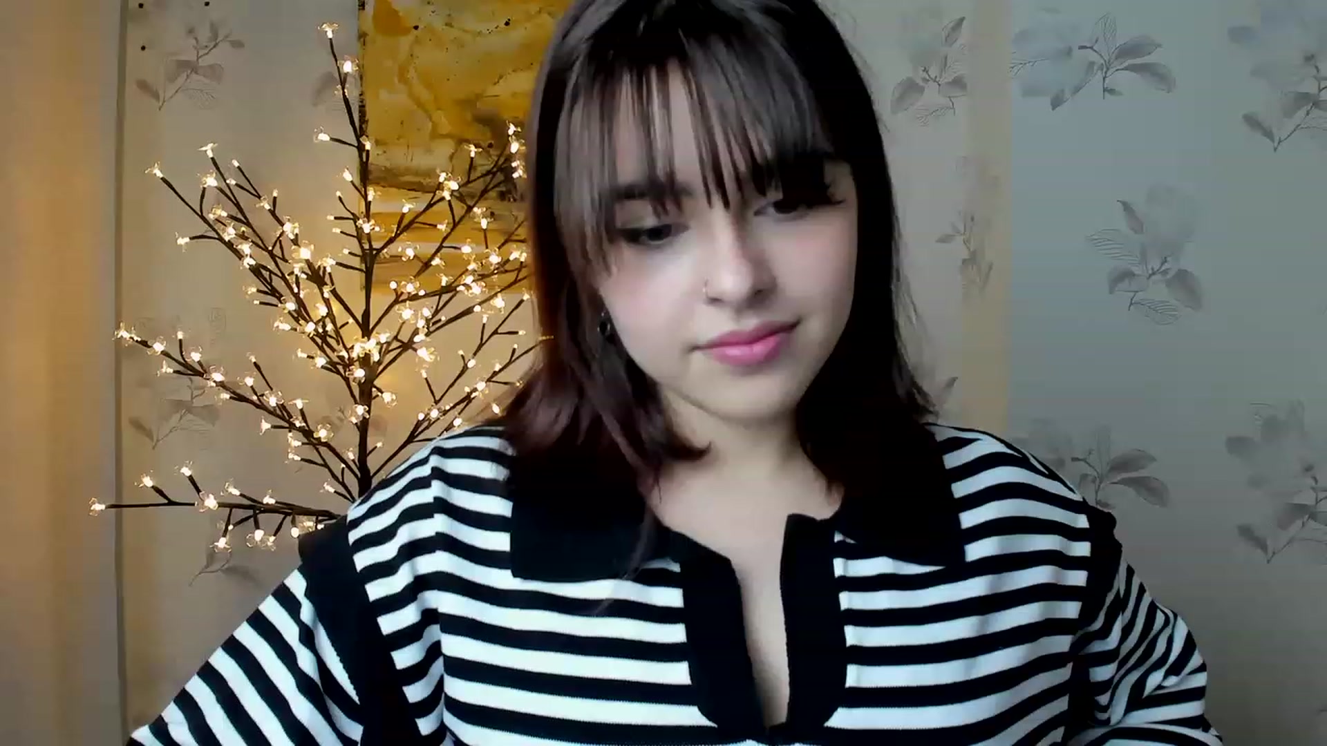 Gallery image thumbnail from MillaGold's myfreecams stream on, 12/21/2022, 14:04 image 17 of 20