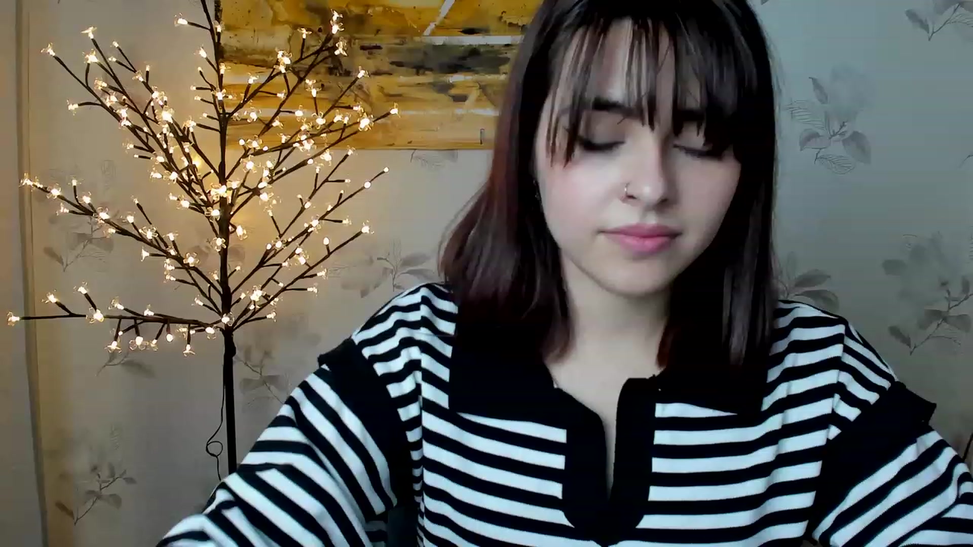 Gallery image thumbnail from MillaGold's myfreecams stream on, 12/21/2022, 15:53 image 17 of 20