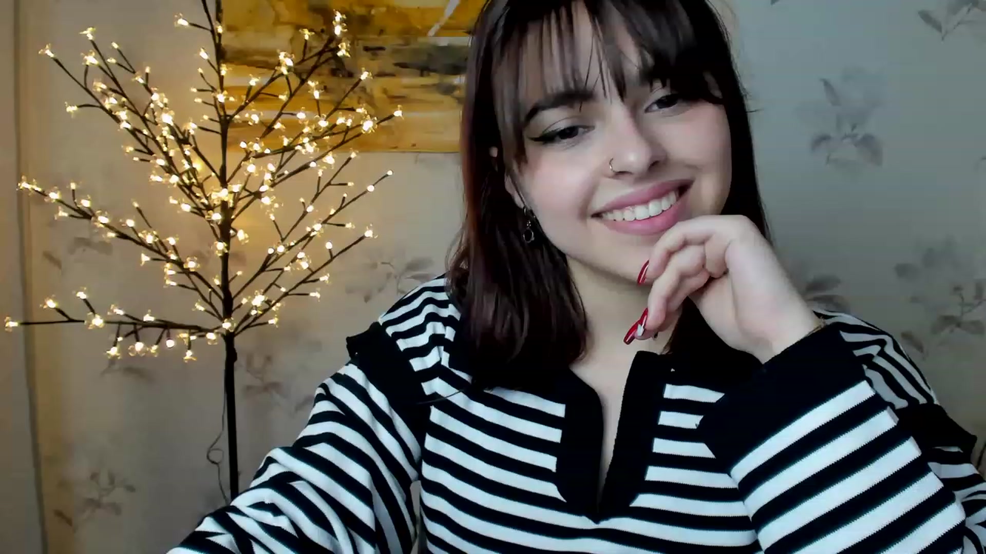 Gallery image thumbnail from MillaGold's myfreecams stream on, 12/21/2022, 15:53 image 1 of 20