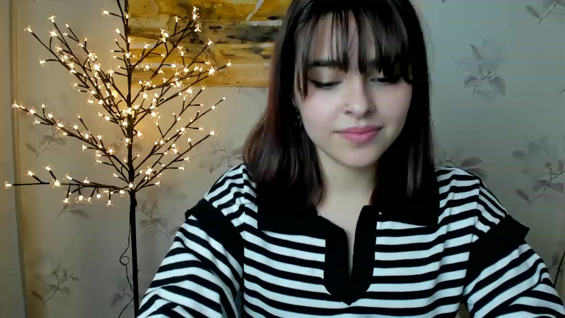 Gallery image thumbnail from MillaGold's myfreecams stream on, 12/21/2022, 15:53 image 8 of 20