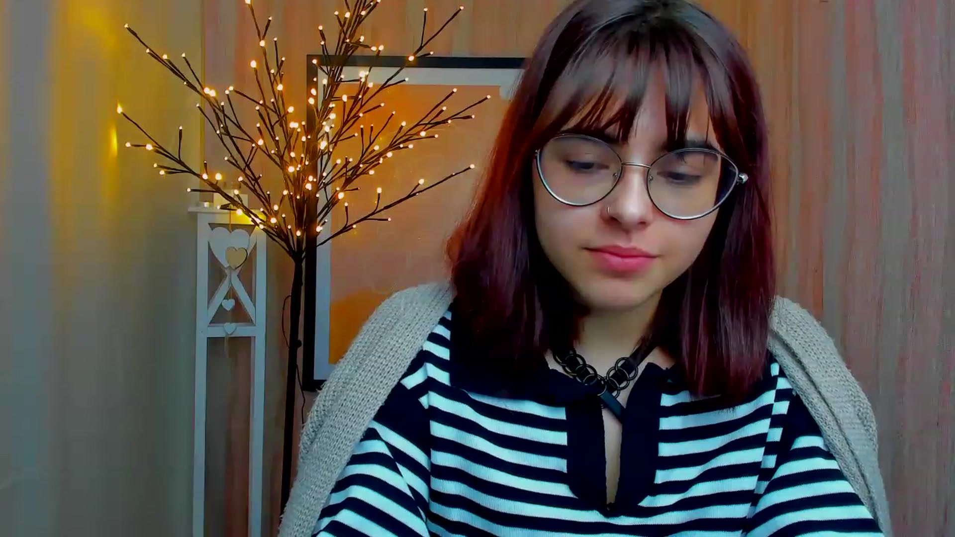 Gallery image thumbnail from MillaGold's myfreecams stream on, 12/24/2022, 10:32 image 18 of 20