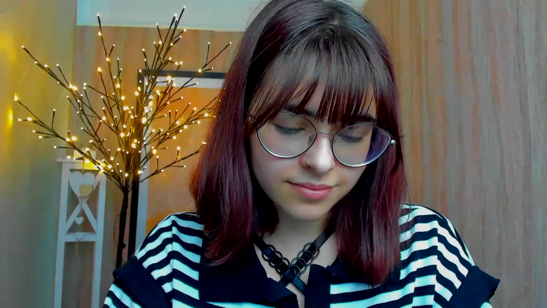 Gallery image thumbnail from MillaGold's myfreecams stream on, 12/24/2022, 12:47 image 4 of 20