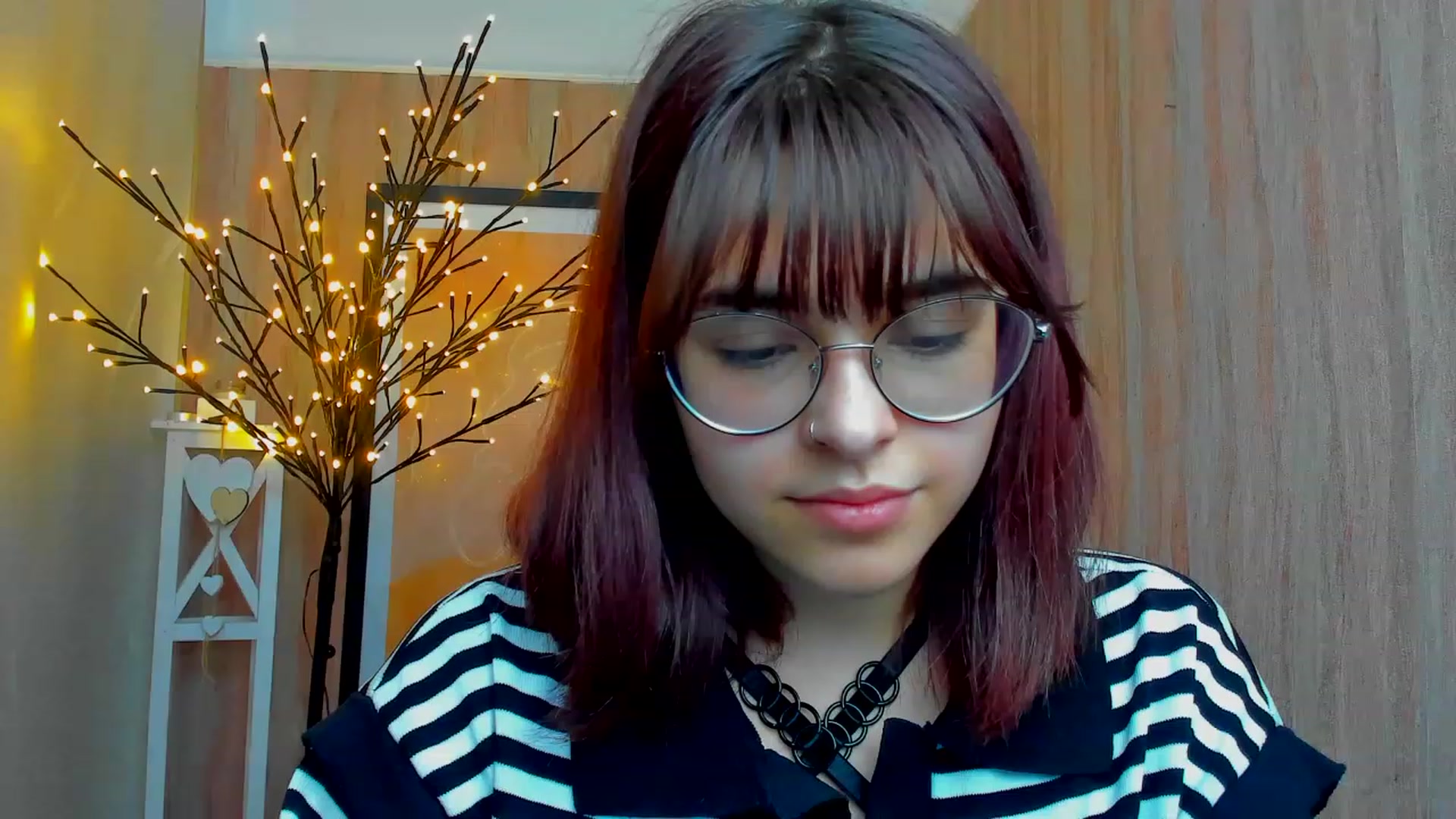 Gallery image thumbnail from MillaGold's myfreecams stream on, 12/24/2022, 12:47 image 11 of 20