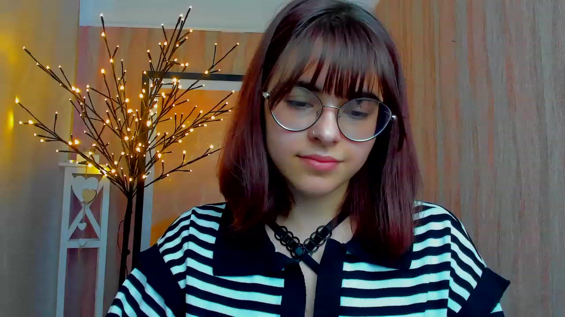 Gallery image thumbnail from MillaGold's myfreecams stream on, 12/24/2022, 12:47 image 15 of 20