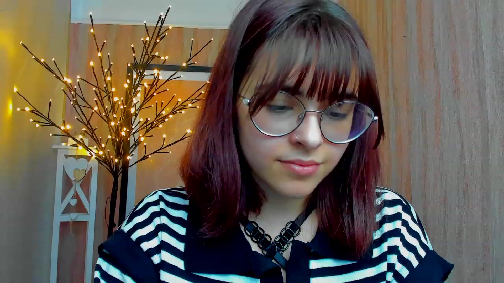 Gallery image thumbnail from MillaGold's myfreecams stream on, 12/24/2022, 12:47 image 18 of 20