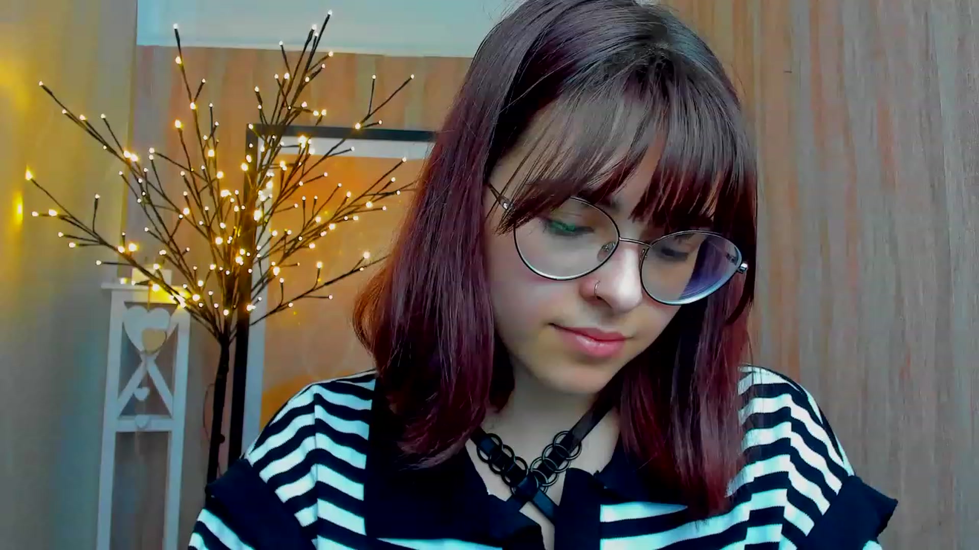 Gallery image thumbnail from MillaGold's myfreecams stream on, 12/24/2022, 12:47 image 5 of 20