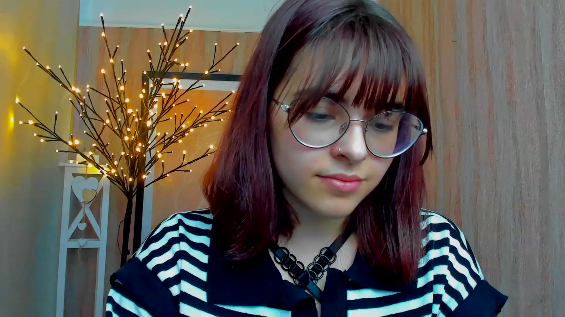 Gallery image thumbnail from MillaGold's myfreecams stream on, 12/24/2022, 12:47 image 17 of 20