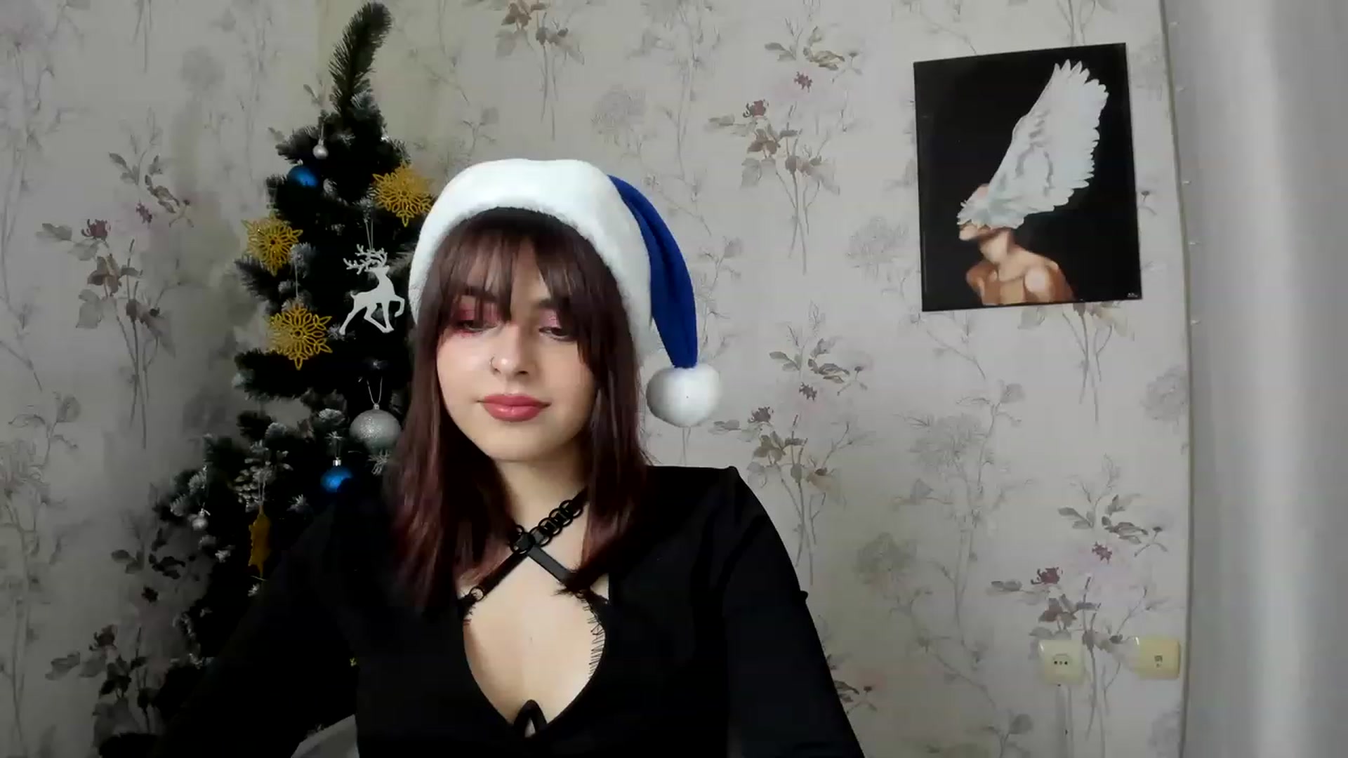 Gallery image thumbnail from MillaGold's myfreecams stream on, 12/25/2022, 15:08 image 20 of 20