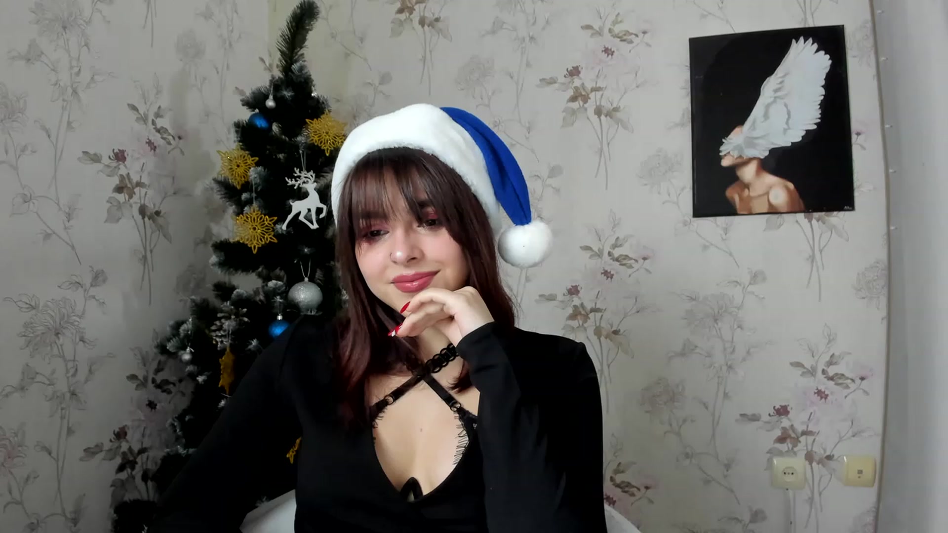 Gallery image thumbnail from MillaGold's myfreecams stream on, 12/25/2022, 15:08 image 3 of 20