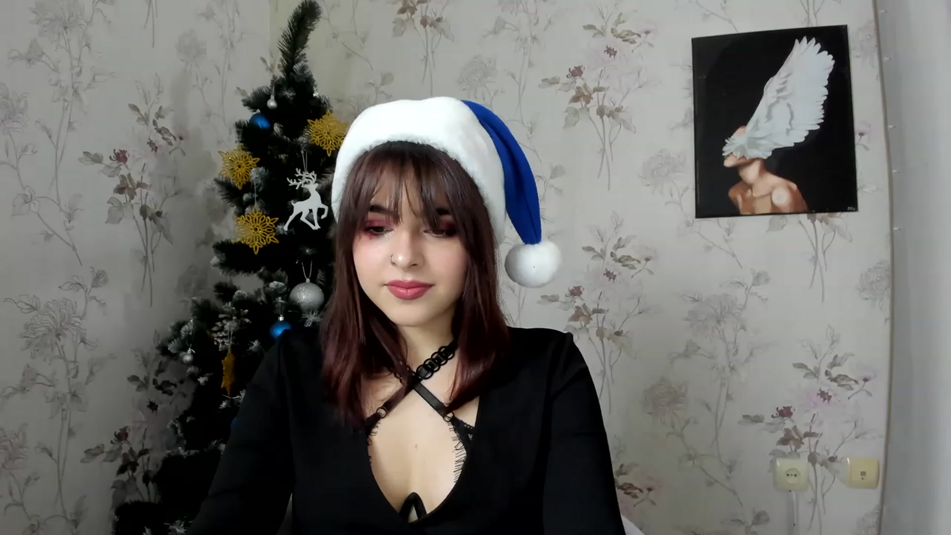 Gallery image thumbnail from MillaGold's myfreecams stream on, 12/25/2022, 15:08 image 6 of 20