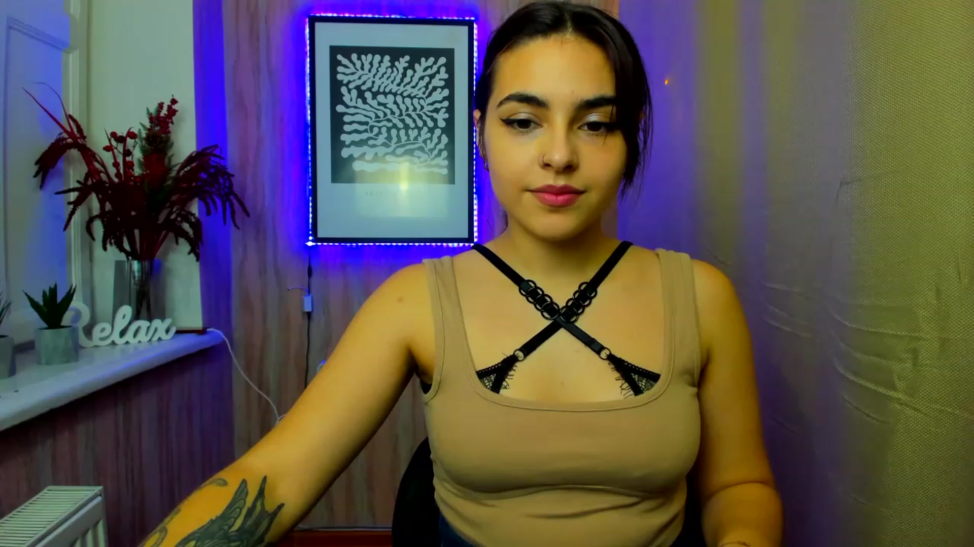 Gallery image thumbnail from MillaGold's myfreecams stream on, 12/27/2022, 14:20 image 15 of 20