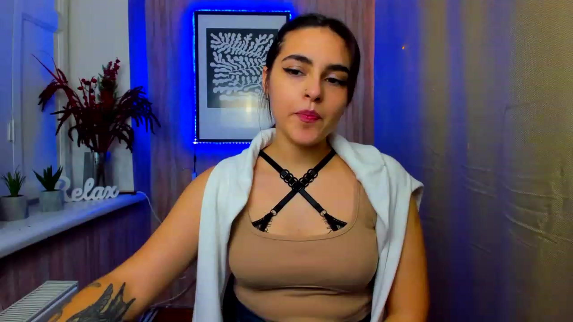 Gallery image thumbnail from MillaGold's myfreecams stream on, 12/27/2022, 15:35 image 14 of 20