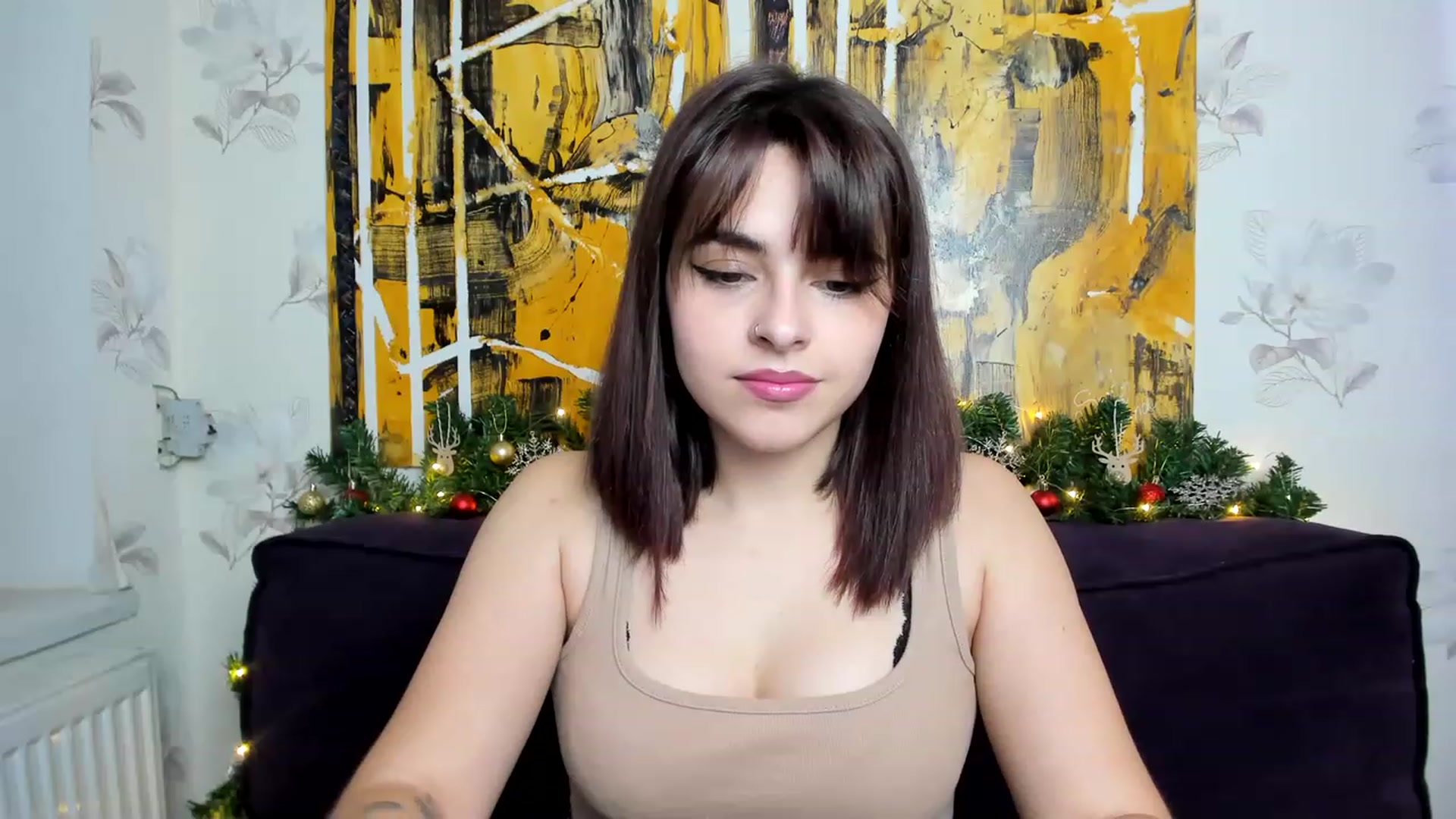 Gallery image thumbnail from MillaGold's myfreecams stream on, 12/28/2022, 09:05 image 18 of 20