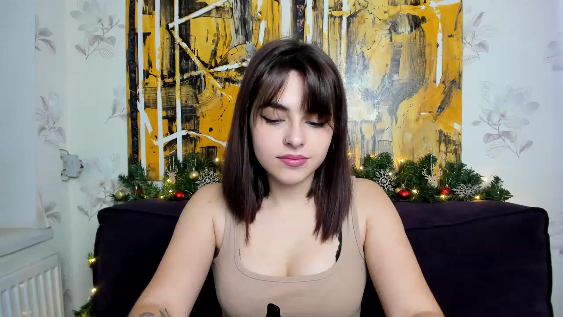 Gallery image thumbnail from MillaGold's myfreecams stream on, 12/28/2022, 09:05 image 16 of 20
