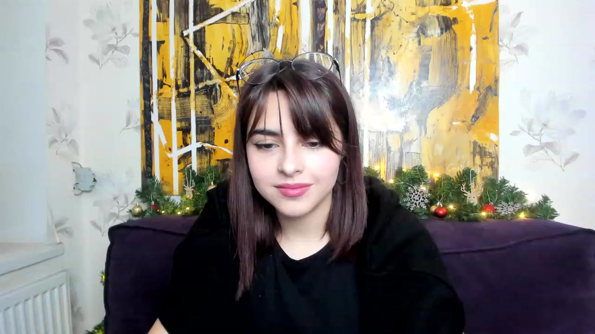 Gallery image thumbnail from MillaGold's myfreecams stream on, 12/29/2022, 12:06 image 6 of 20