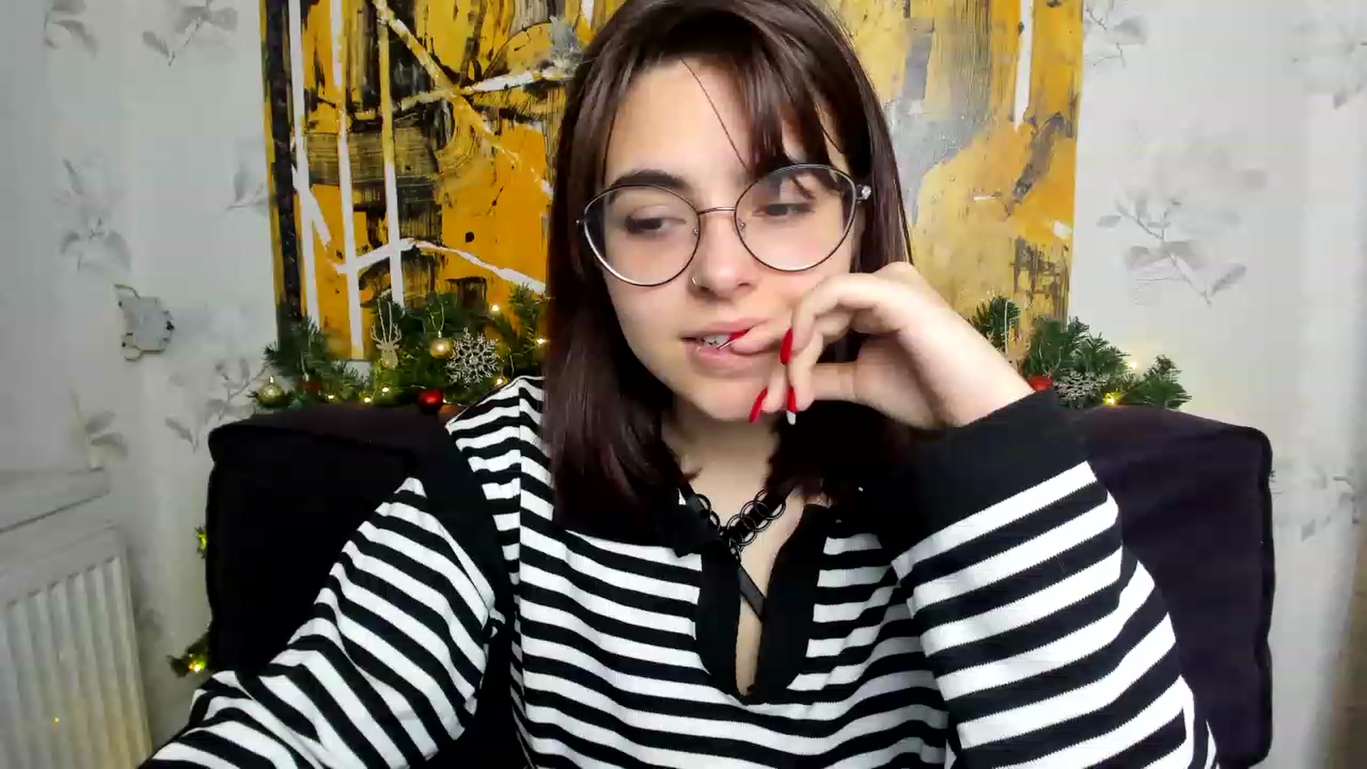 Gallery image thumbnail from MillaGold's myfreecams stream on, 12/30/2022, 09:29 image 4 of 20