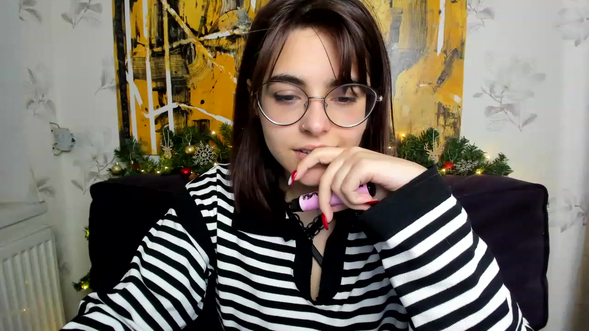 Gallery image thumbnail from MillaGold's myfreecams stream on, 12/30/2022, 09:29 image 6 of 20