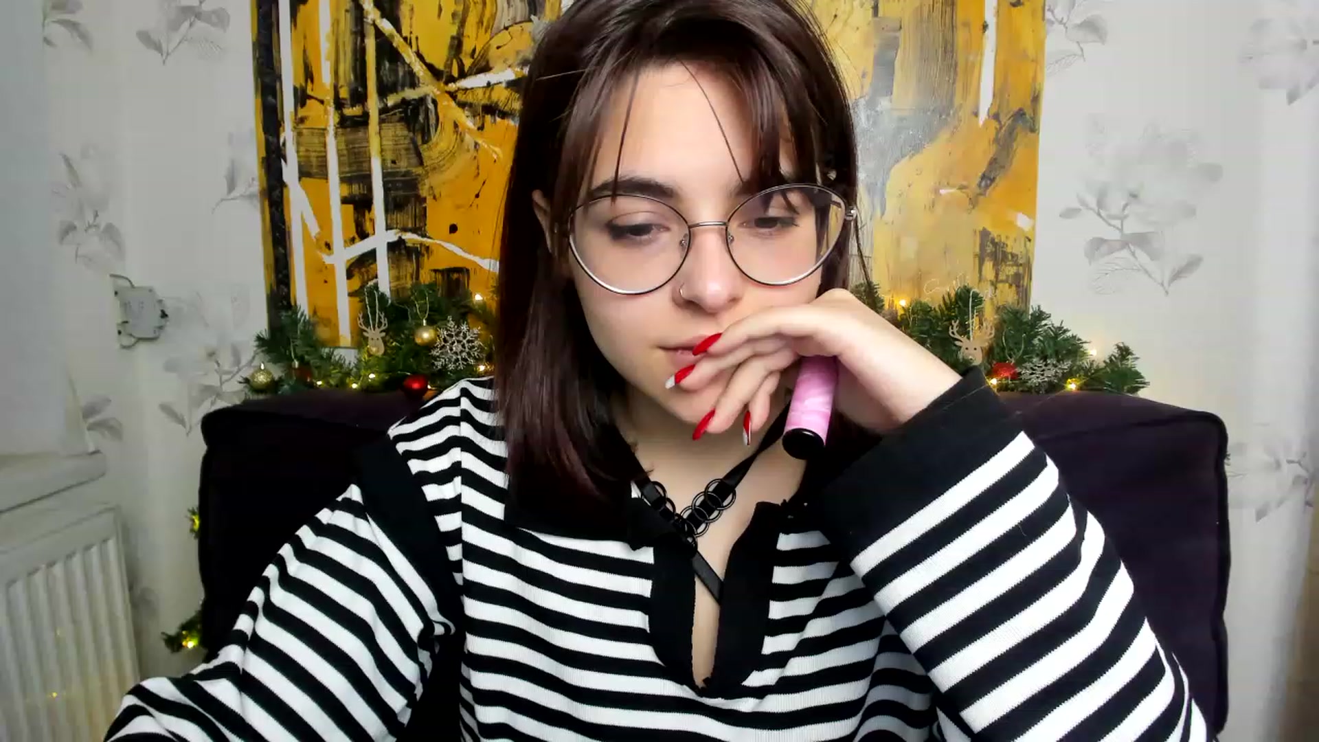 Gallery image thumbnail from MillaGold's myfreecams stream on, 12/30/2022, 09:29 image 14 of 20