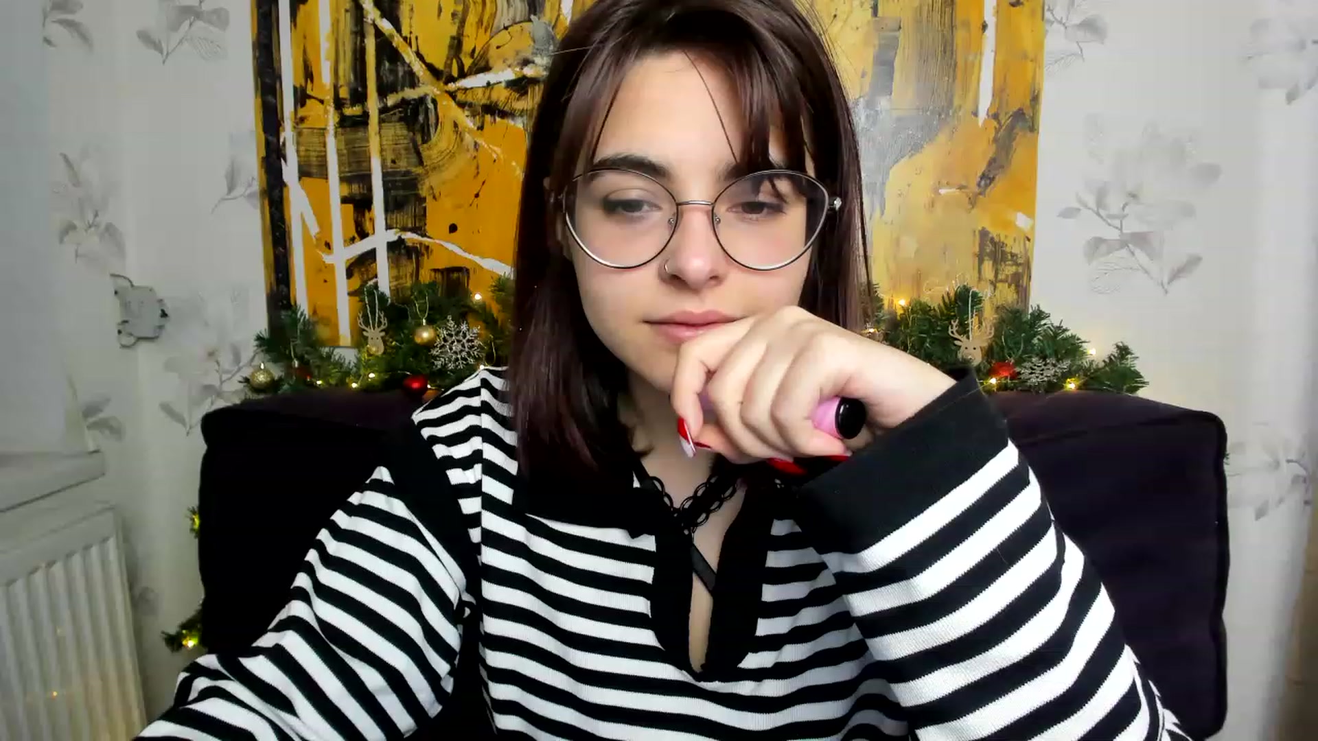 Gallery image thumbnail from MillaGold's myfreecams stream on, 12/30/2022, 09:29 image 5 of 20