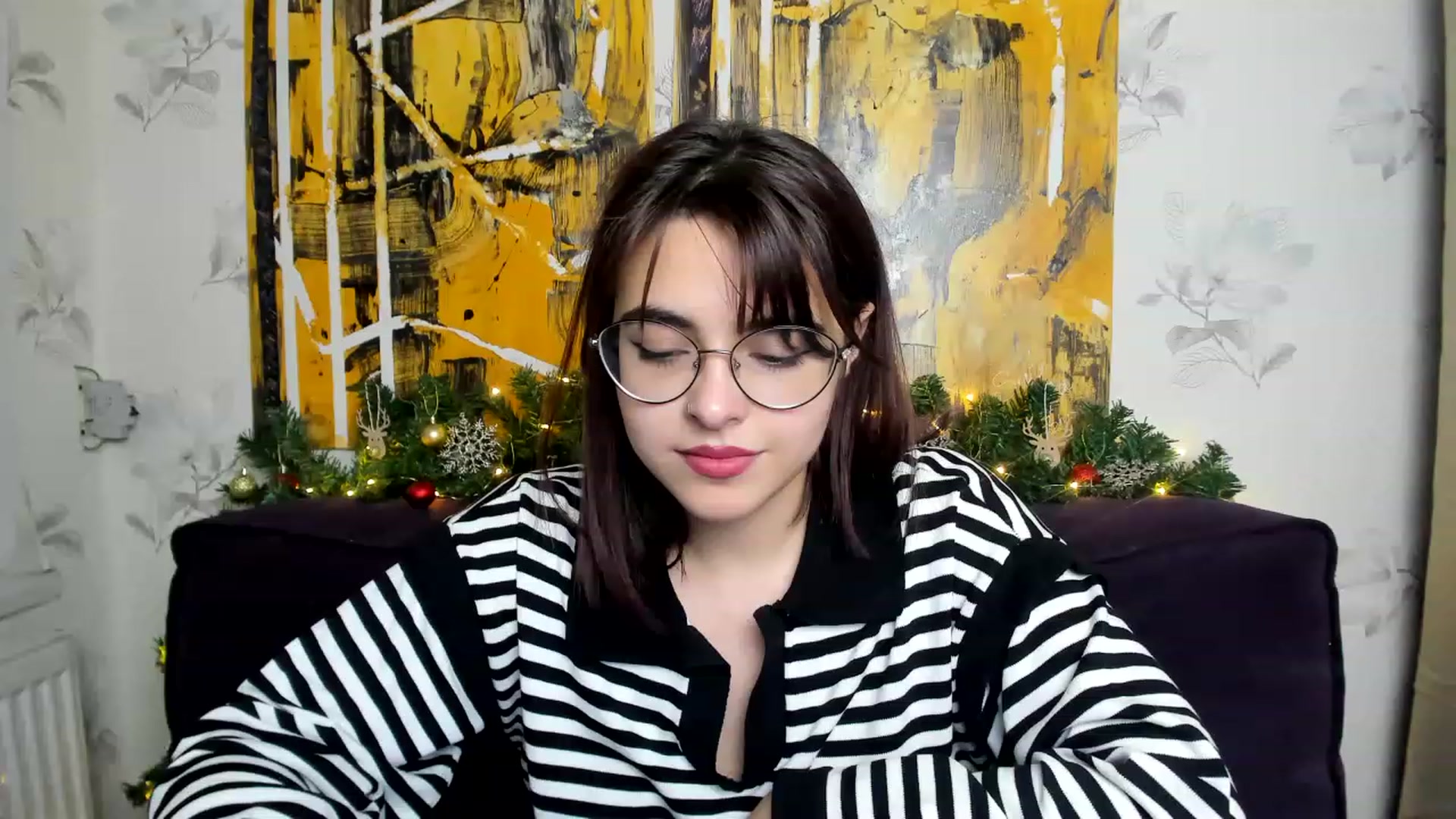 Gallery image thumbnail from MillaGold's myfreecams stream on, 12/30/2022, 13:10 image 18 of 20