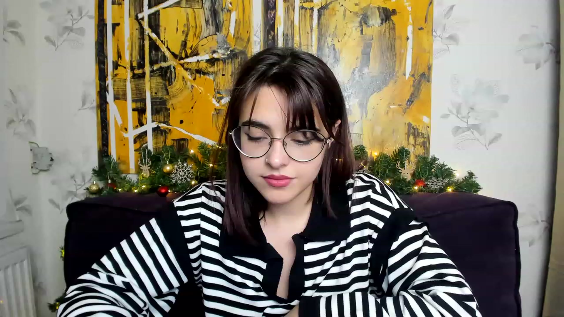 Gallery image thumbnail from MillaGold's myfreecams stream on, 12/30/2022, 13:10 image 19 of 20