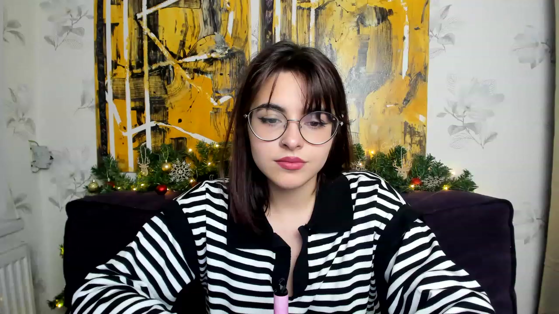 Gallery image thumbnail from MillaGold's myfreecams stream on, 12/30/2022, 13:10 image 10 of 20