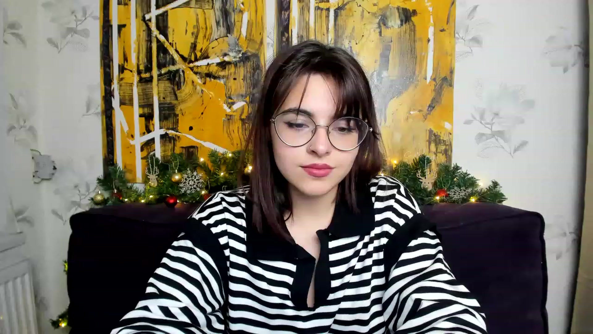 Gallery image thumbnail from MillaGold's myfreecams stream on, 12/30/2022, 13:10 image 16 of 20
