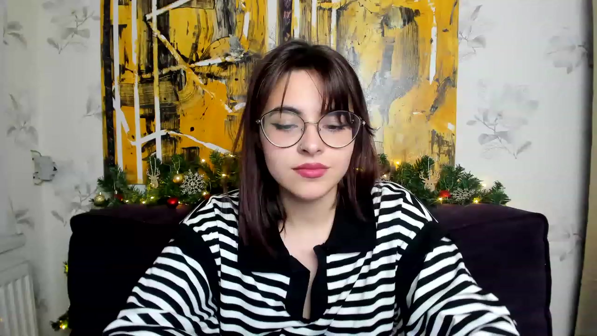 Gallery image thumbnail from MillaGold's myfreecams stream on, 12/30/2022, 13:10 image 20 of 20