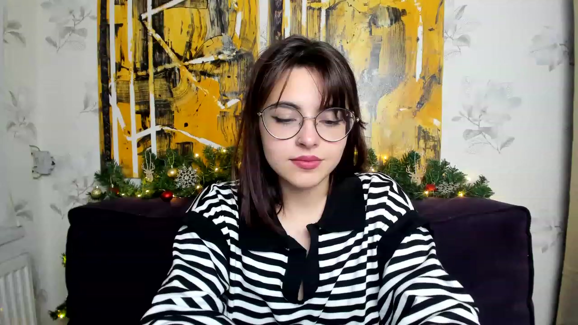 Gallery image thumbnail from MillaGold's myfreecams stream on, 12/30/2022, 13:10 image 12 of 20