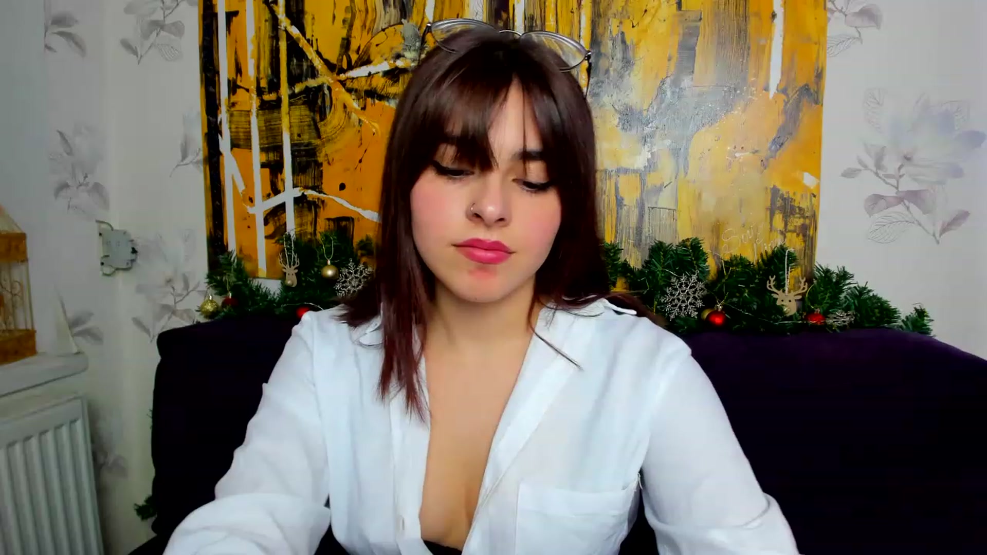 Gallery image thumbnail from MillaGold's myfreecams stream on, 01/06/2023, 12:05 image 17 of 20
