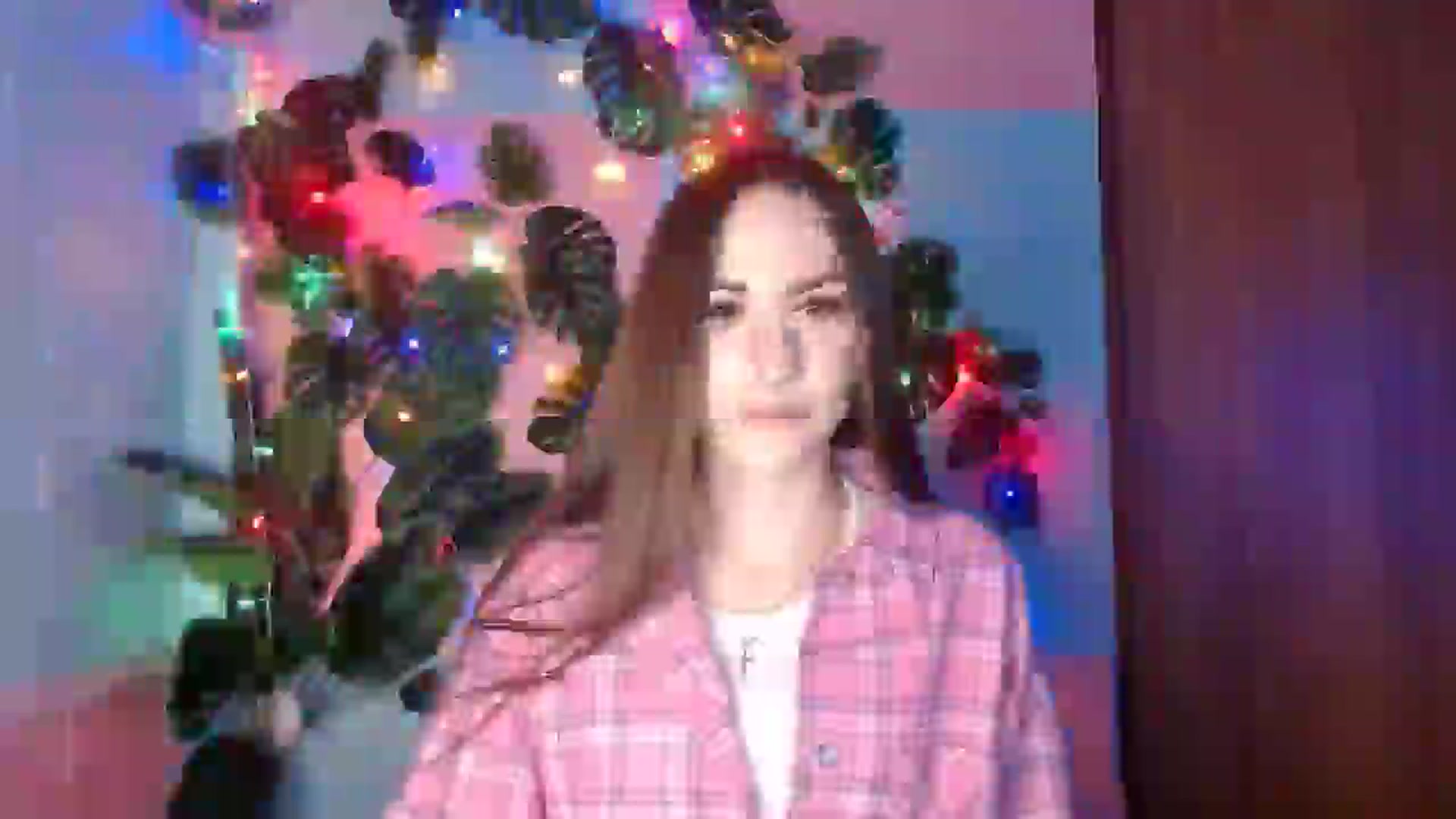 Gallery image thumbnail from Milla_'s myfreecams stream on, 12/25/2025, 16:03 image 4 of 20