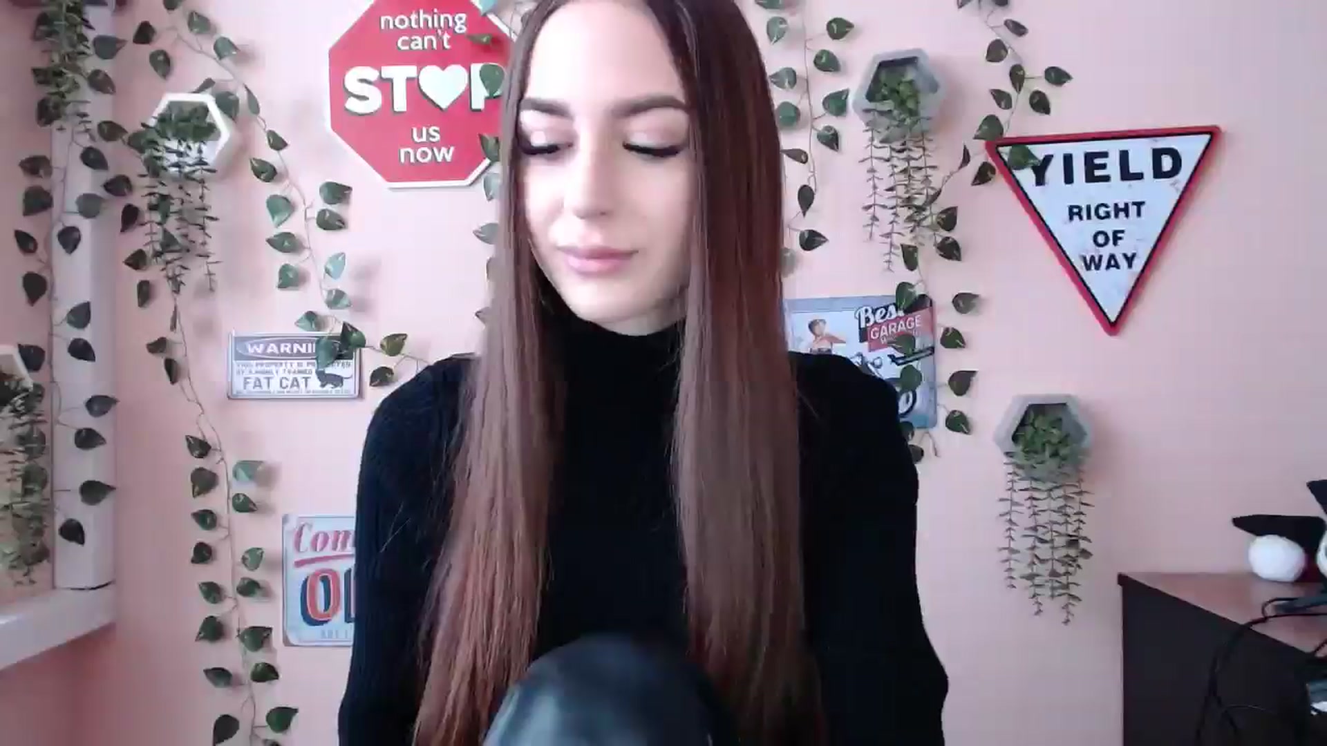 Gallery image thumbnail from Milla_'s myfreecams stream on, 12/30/2025, 12:31 image 13 of 20