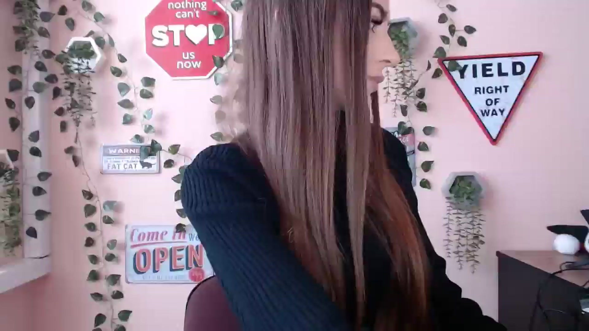Gallery image thumbnail from Milla_'s myfreecams stream on, 12/30/2025, 12:31 image 16 of 20