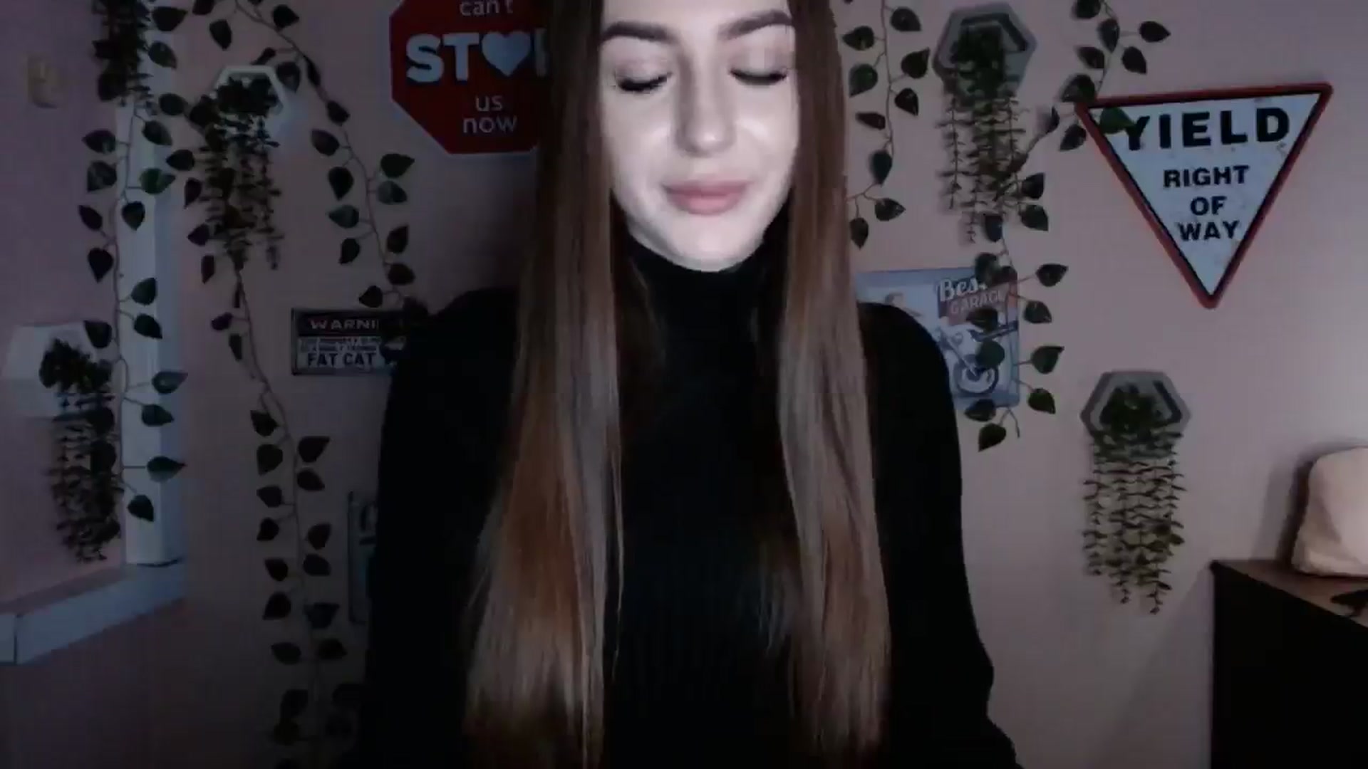 Gallery image thumbnail from Milla_'s myfreecams stream on, 12/30/2025, 16:12 image 3 of 20