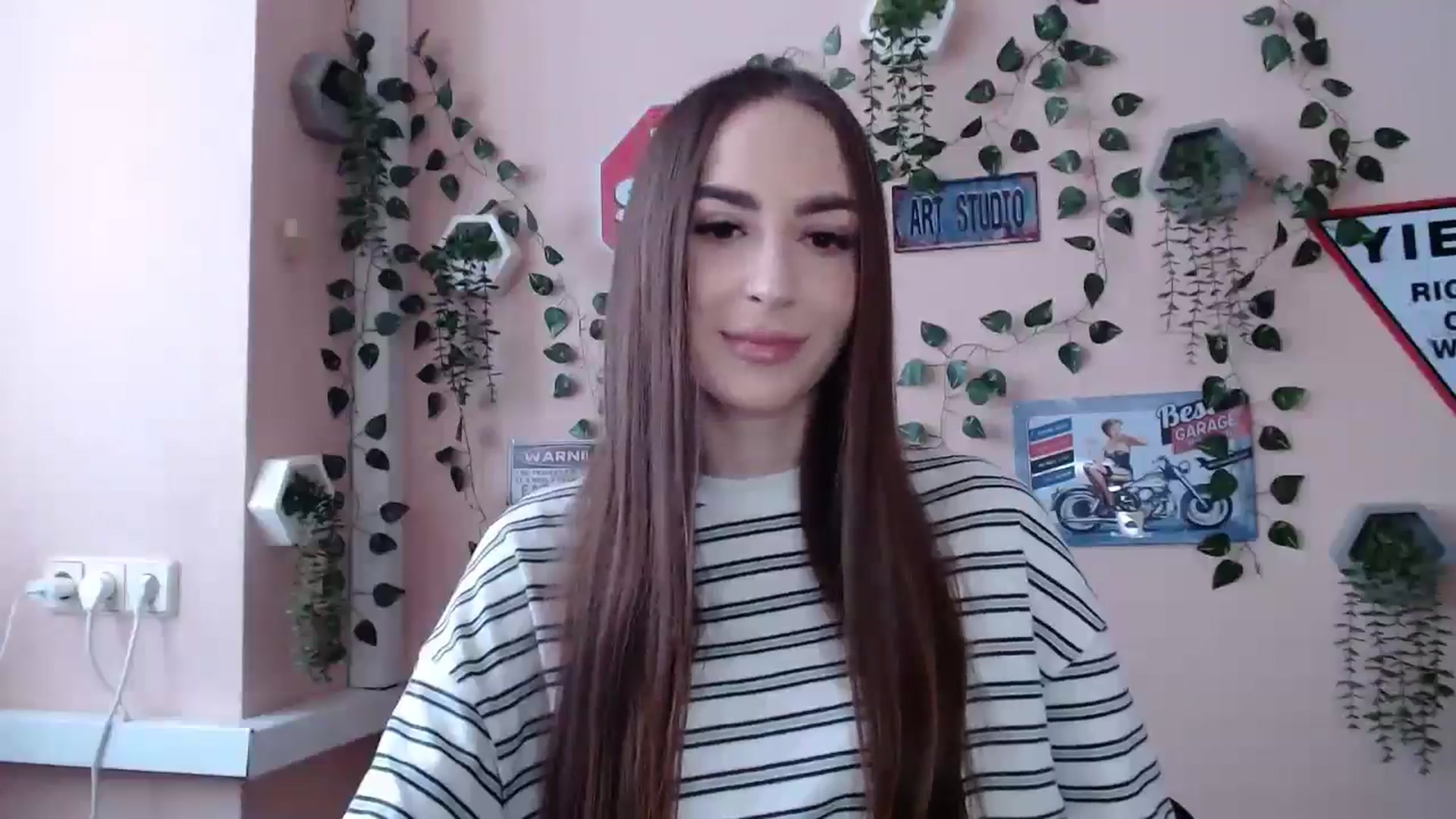 Gallery image thumbnail from Milla_'s myfreecams stream on, 01/02/2026, 12:44 image 17 of 20