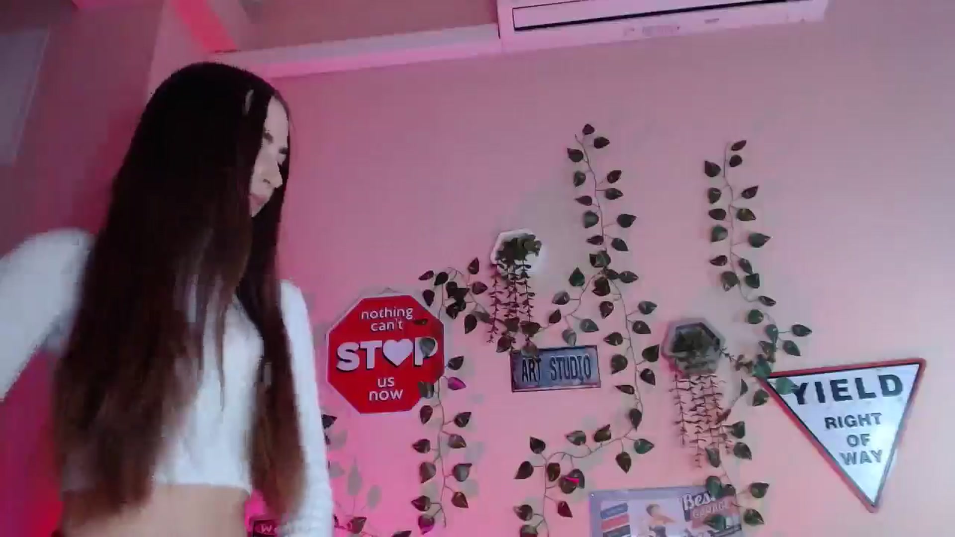 Gallery image thumbnail from Milla_'s myfreecams stream on, 01/06/2026, 15:31 image 14 of 20