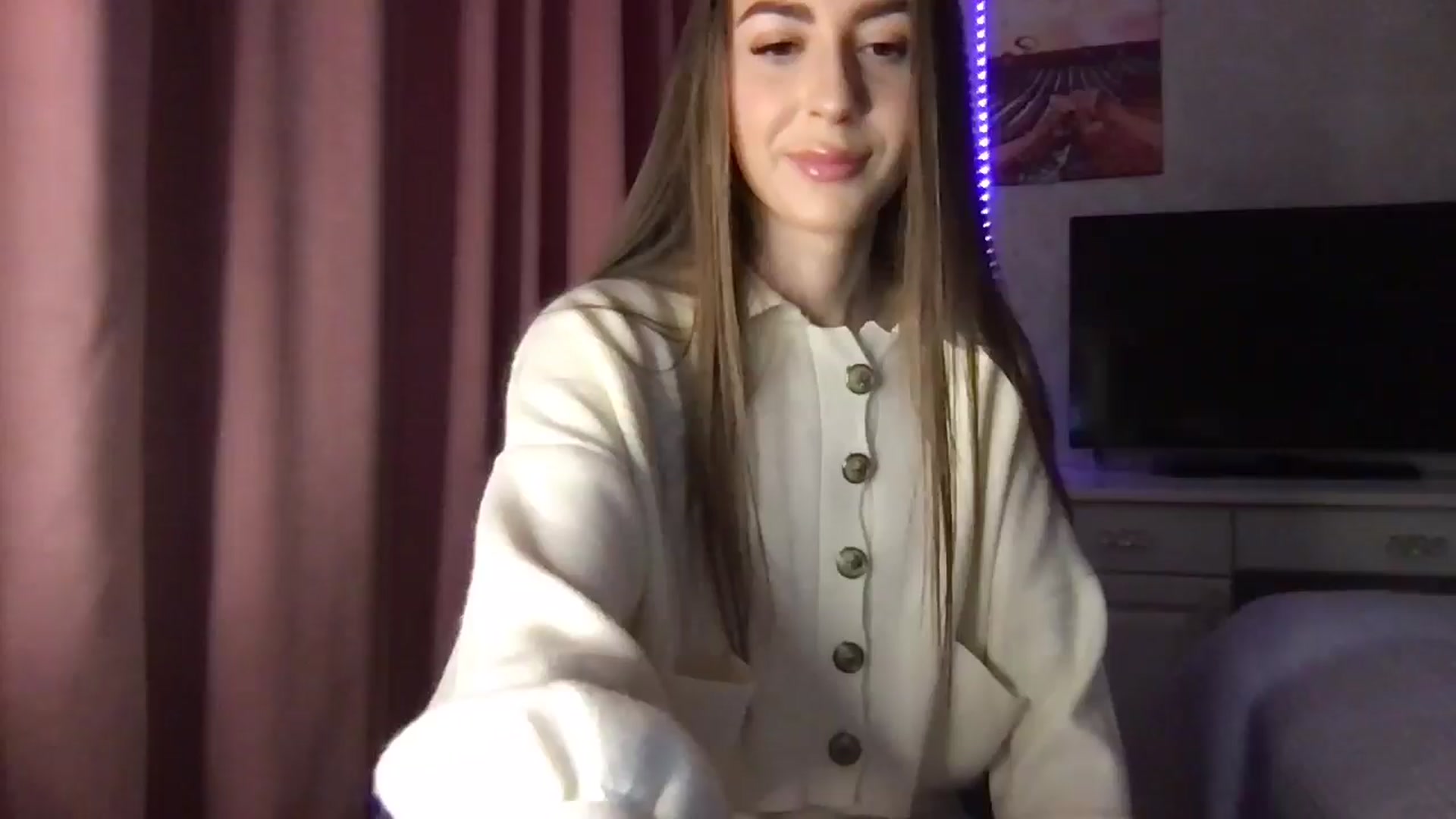 Gallery image thumbnail from Milla_'s myfreecams stream on, 01/16/2026, 12:07 image 10 of 20