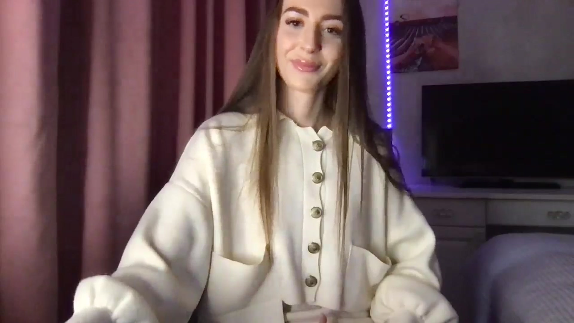 Gallery image thumbnail from Milla_'s myfreecams stream on, 01/16/2026, 12:07 image 11 of 20