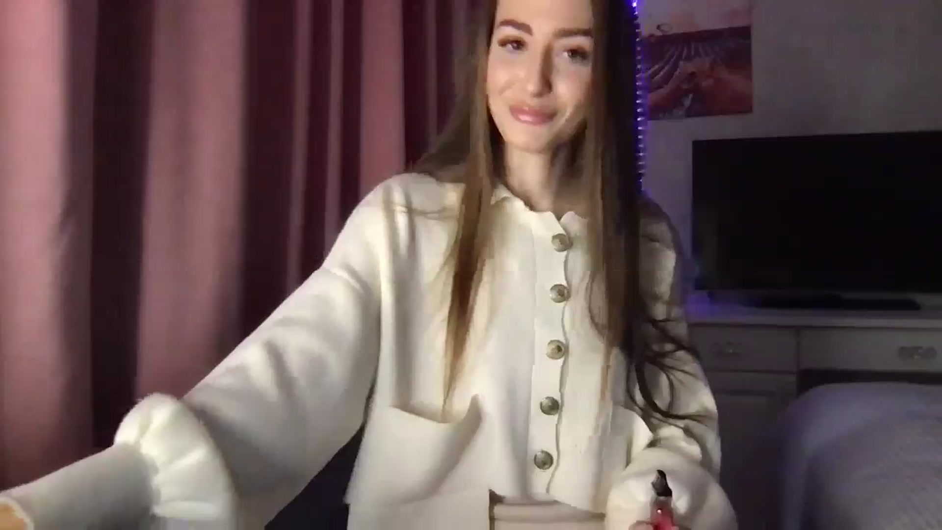 Gallery image thumbnail from Milla_'s myfreecams stream on, 01/16/2026, 12:07 image 19 of 20