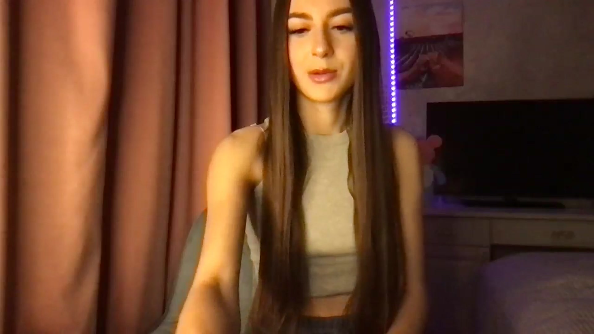 Gallery image thumbnail from Milla_'s myfreecams stream on, 01/27/2026, 11:46 image 18 of 20