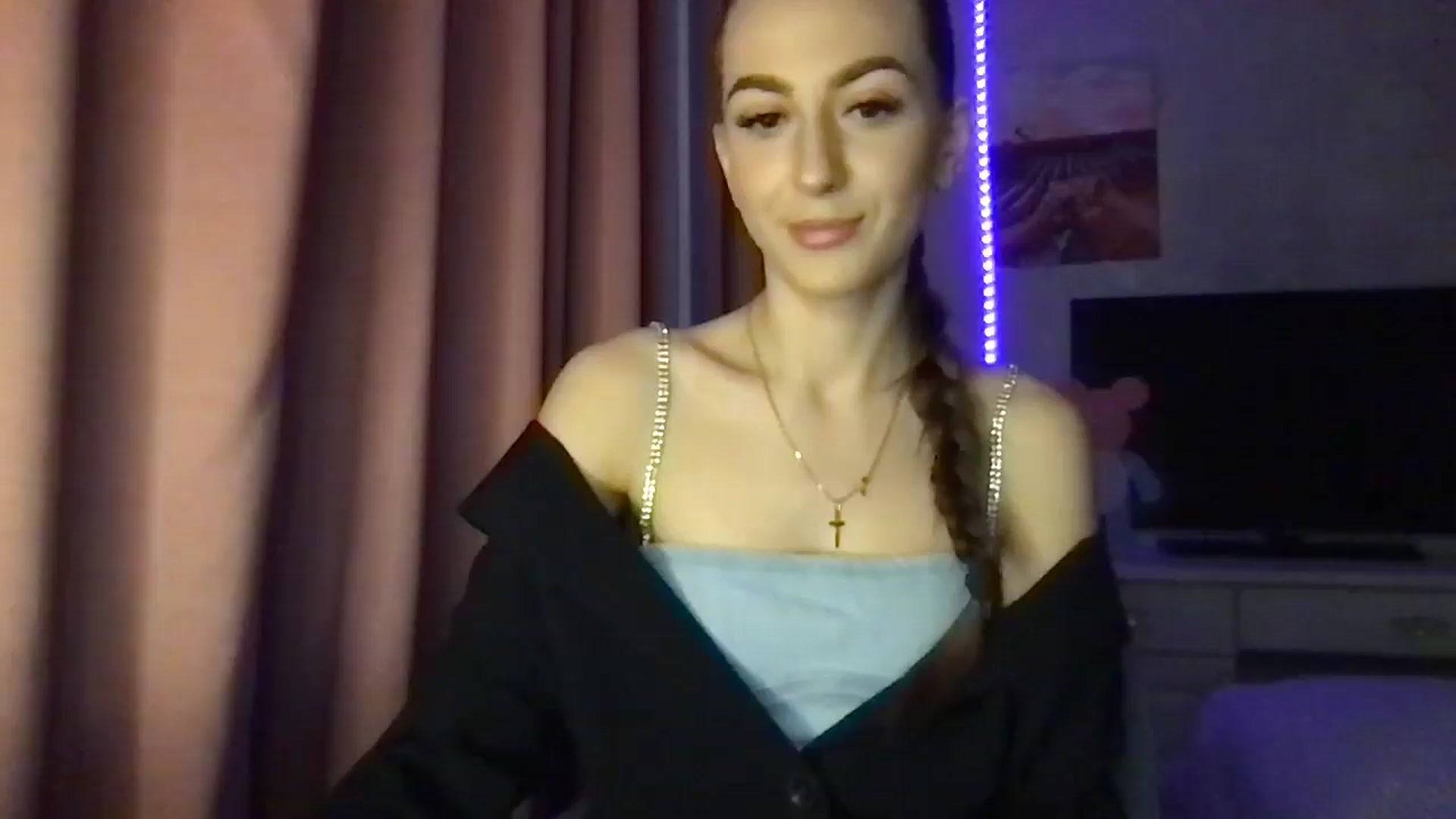 Gallery image thumbnail from Milla_'s myfreecams stream on, 01/28/2026, 13:19 image 3 of 20