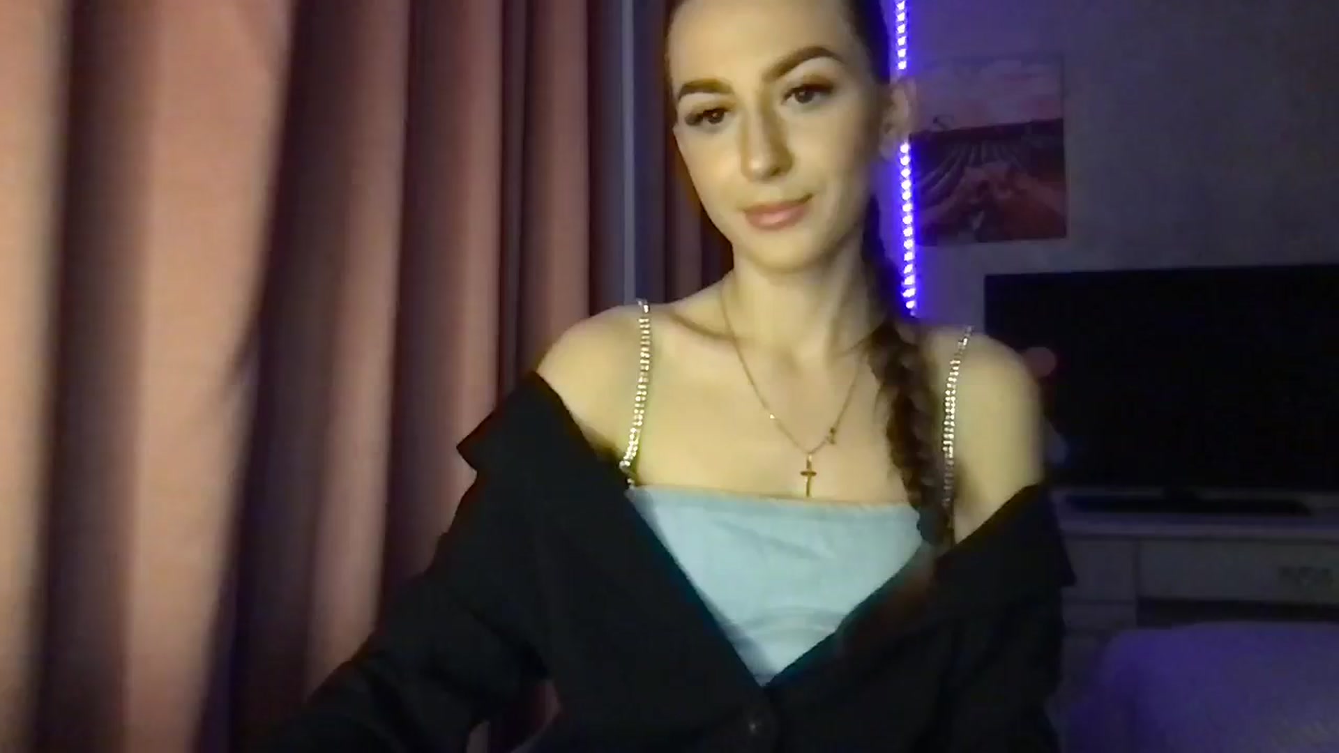 Gallery image thumbnail from Milla_'s myfreecams stream on, 01/28/2026, 13:19 image 2 of 20