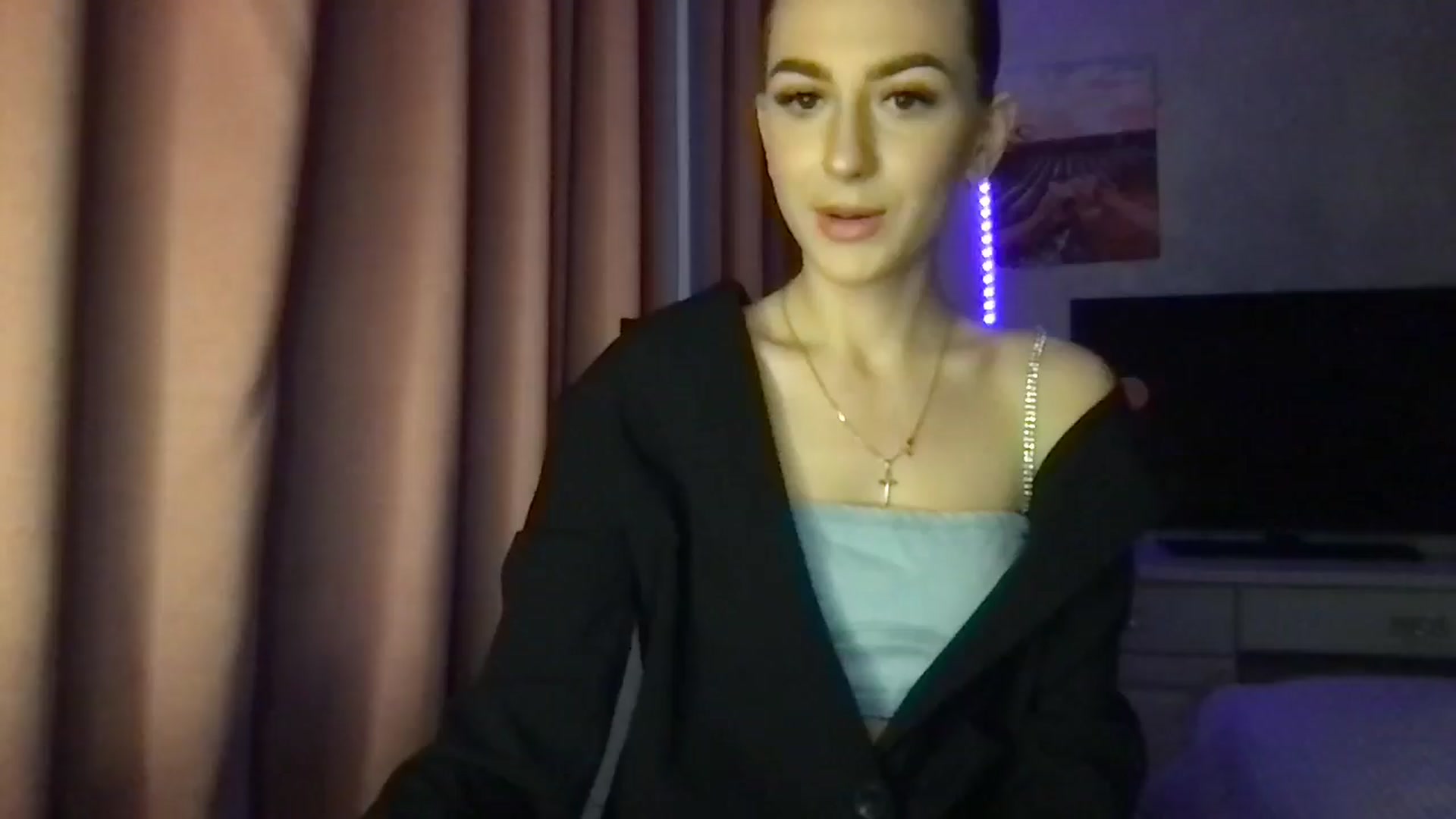 Gallery image thumbnail from Milla_'s myfreecams stream on, 01/28/2026, 13:19 image 15 of 20
